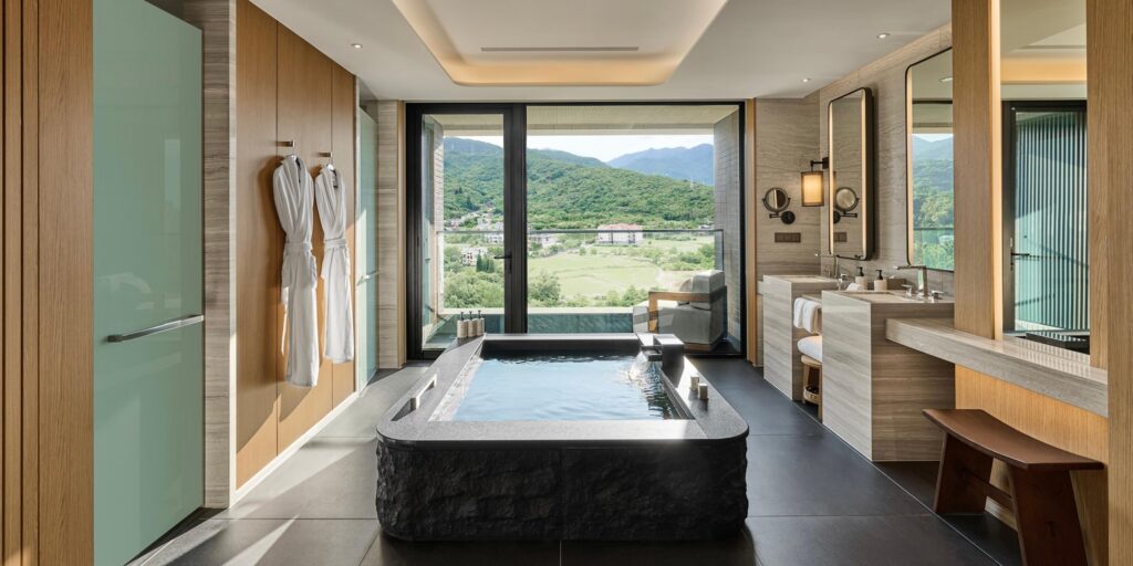 暑假去哪裡？五星級Hotel 新開幕 北海岸 金山 洲際酒店 金山 新北北海溫泉洲際酒店 開幕｜InterContinental New Taipei Hot Spring 全客房獨立湯池、無邊際泳池與北海岸溫泉 景點 攻略 金山 溫泉 洲際酒店多少錢？ 金山 洲際酒店美食推薦 image 2