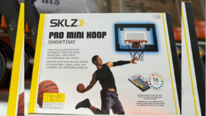 COSTCO 好市多 隱藏優惠 SKLZ 迷你電子籃球框|好市多 LED計分投籃組優惠 親子室內運動新選擇 image 1