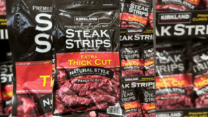 COSTCO 好市多 新品 科克蘭 黑胡椒牛排切條肉乾|好市多牛肉乾 厚切有嚼勁的紐西蘭牛肉乾 image 1