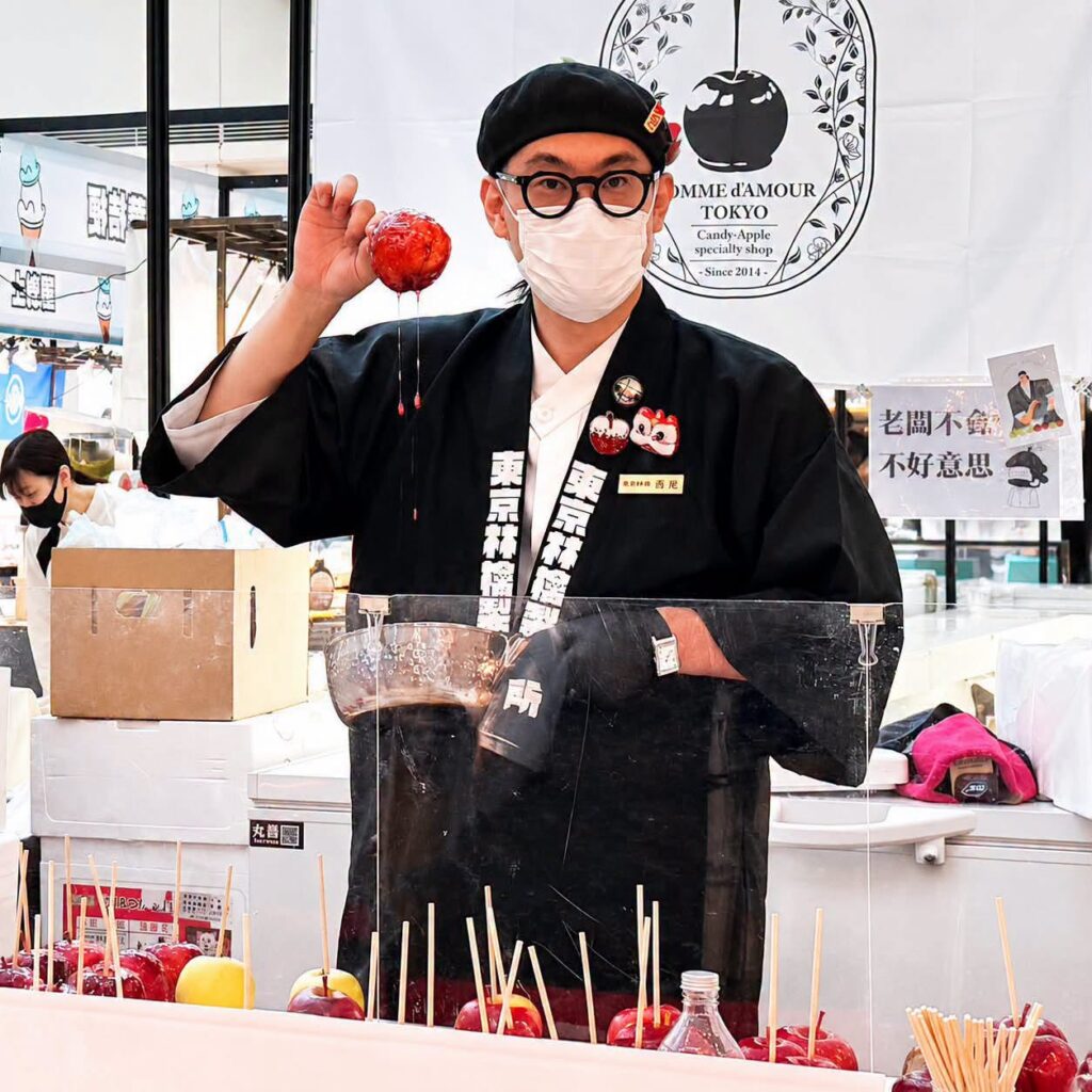 Threads 爆紅 日本 蘋果糖 高雄SKM Park蘋果糖最後一天｜POMME d’AMOUR TOKYO 蘋果糖價格、蘋果糖口味與蘋果糖排隊攻略 image 1