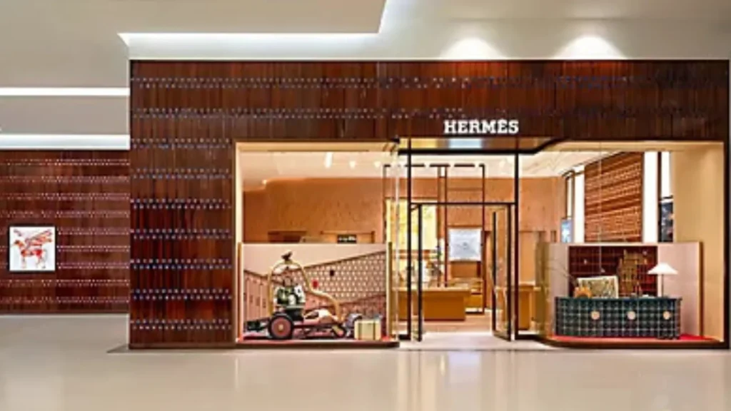 愛馬仕 Hermès 台北 SOGO 復興專門店 煥新開幕｜Hermès 愛馬仕 三層樓 SOGO 新店、愛馬仕16大工藝、愛馬仕樓層與愛馬仕門市資訊 image 1
