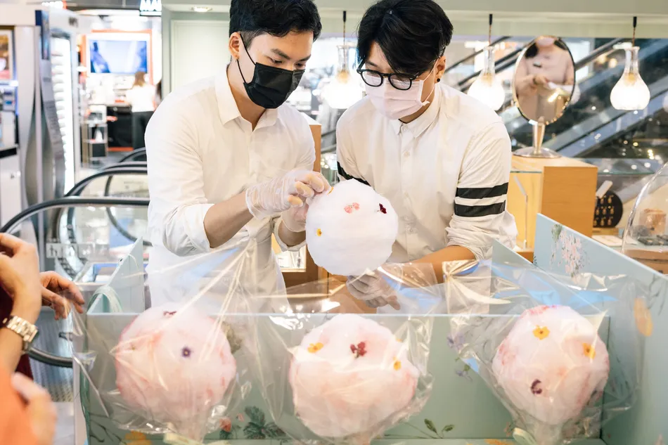 SOLA 日式棉花糖 Threads 推薦｜SOLA 日式棉花糖 西門町棉花糖冰淇淋卷必吃！SOLA 日式棉花糖 天然口味、SOLA 日式棉花糖 價格與SOLA 日式棉花糖 門市整理 image 2